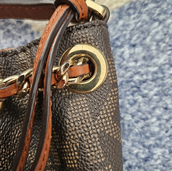 MICHAEL Michael Kors Frankie Drawstring Monogrammed Crossbody - Picture 12 of 14